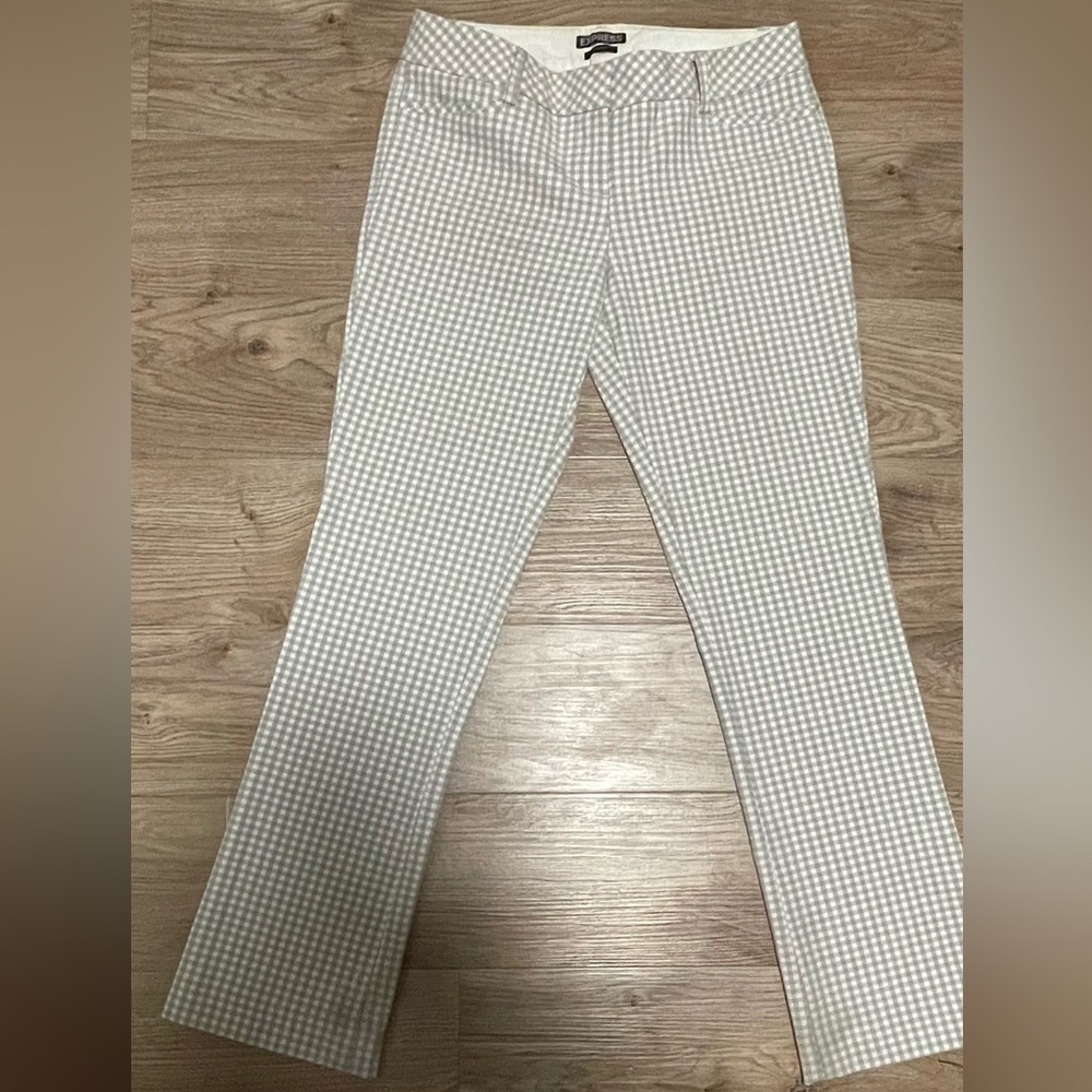 Express Columnist Size 2r. Gray And White. - image 1